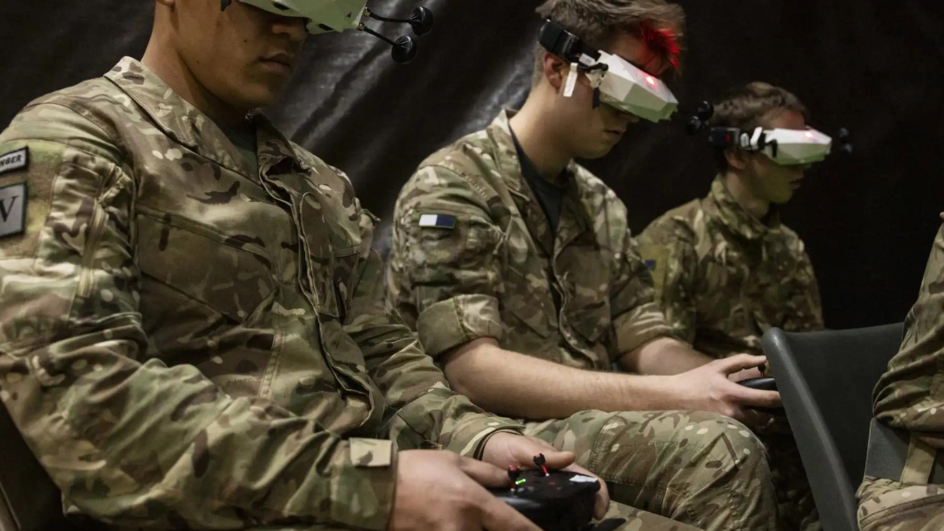 1 Div drone warfare Ranger Regiment and Royal Signals soldiers 270125 CREDIT MOD.jpg