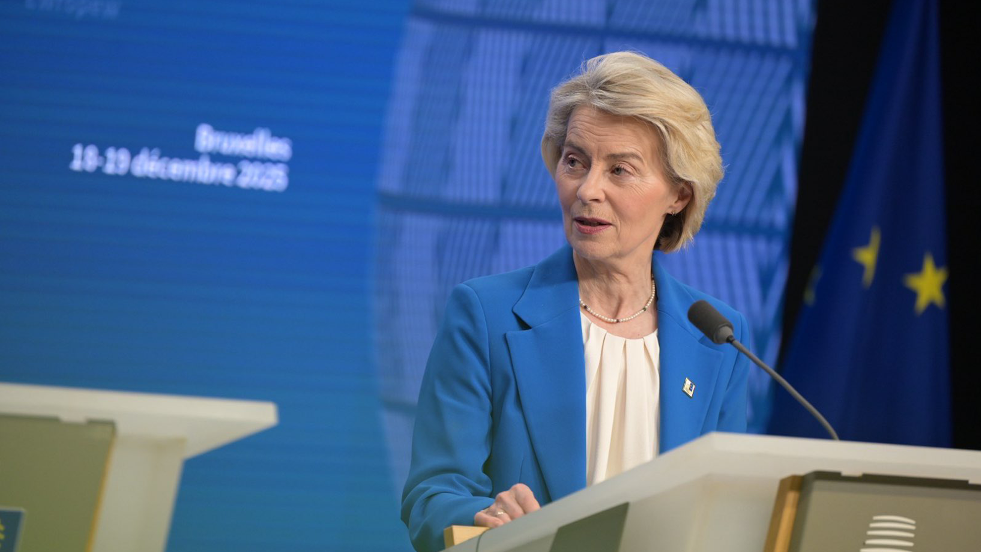 European Commission President Ursula von der Leyen described the €90 billion package for Ukraine as "the solution we found together"
