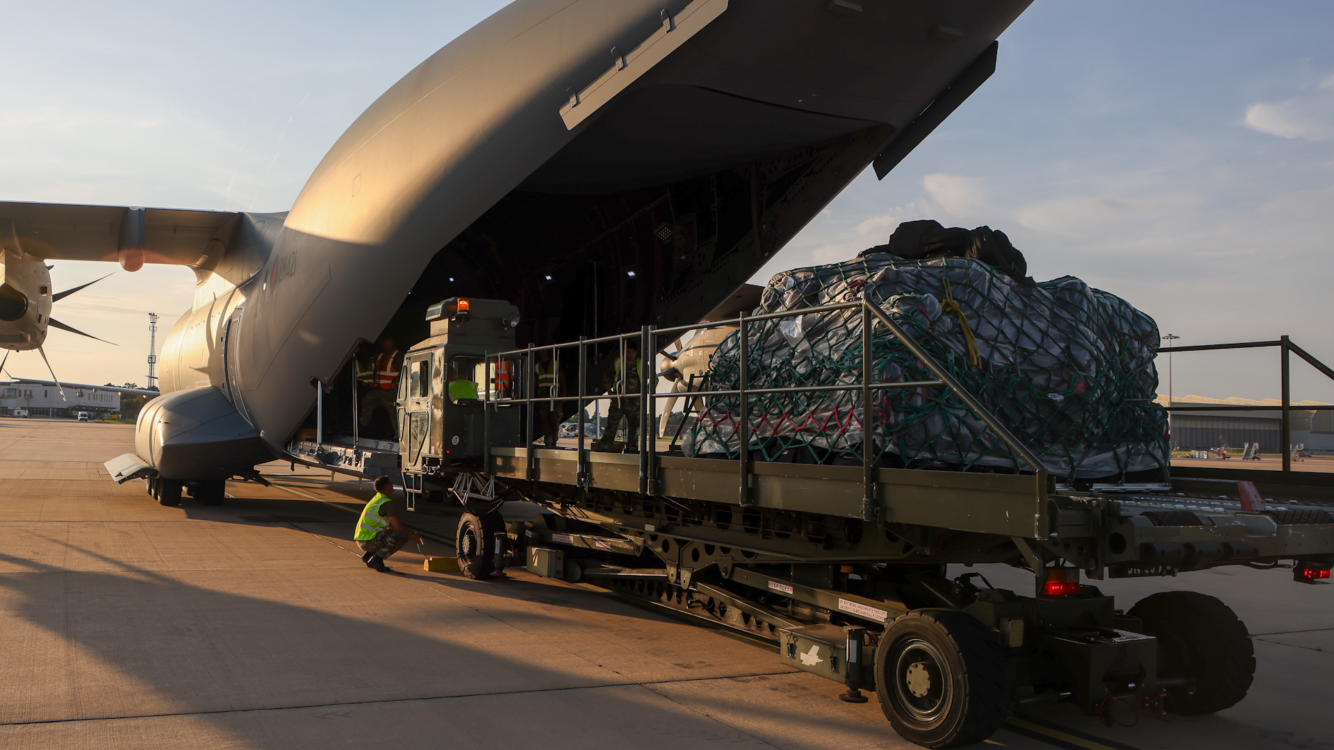 A400M Atlas transports UK search and rescue teams to Morocco following earthquake loading aid 100923