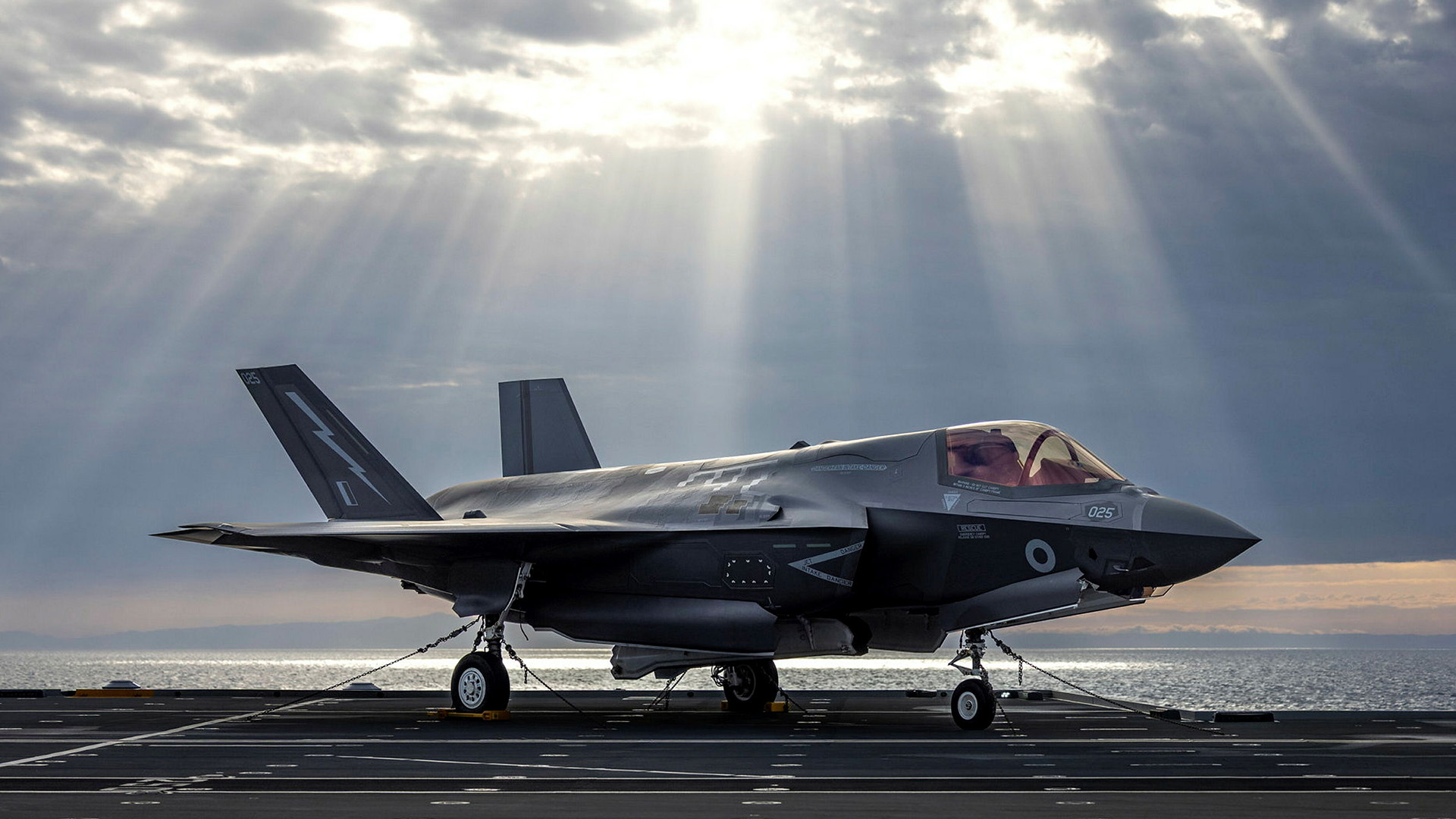 F-35B Lightning on the deck of the Prince of Wales CSG25 09052025