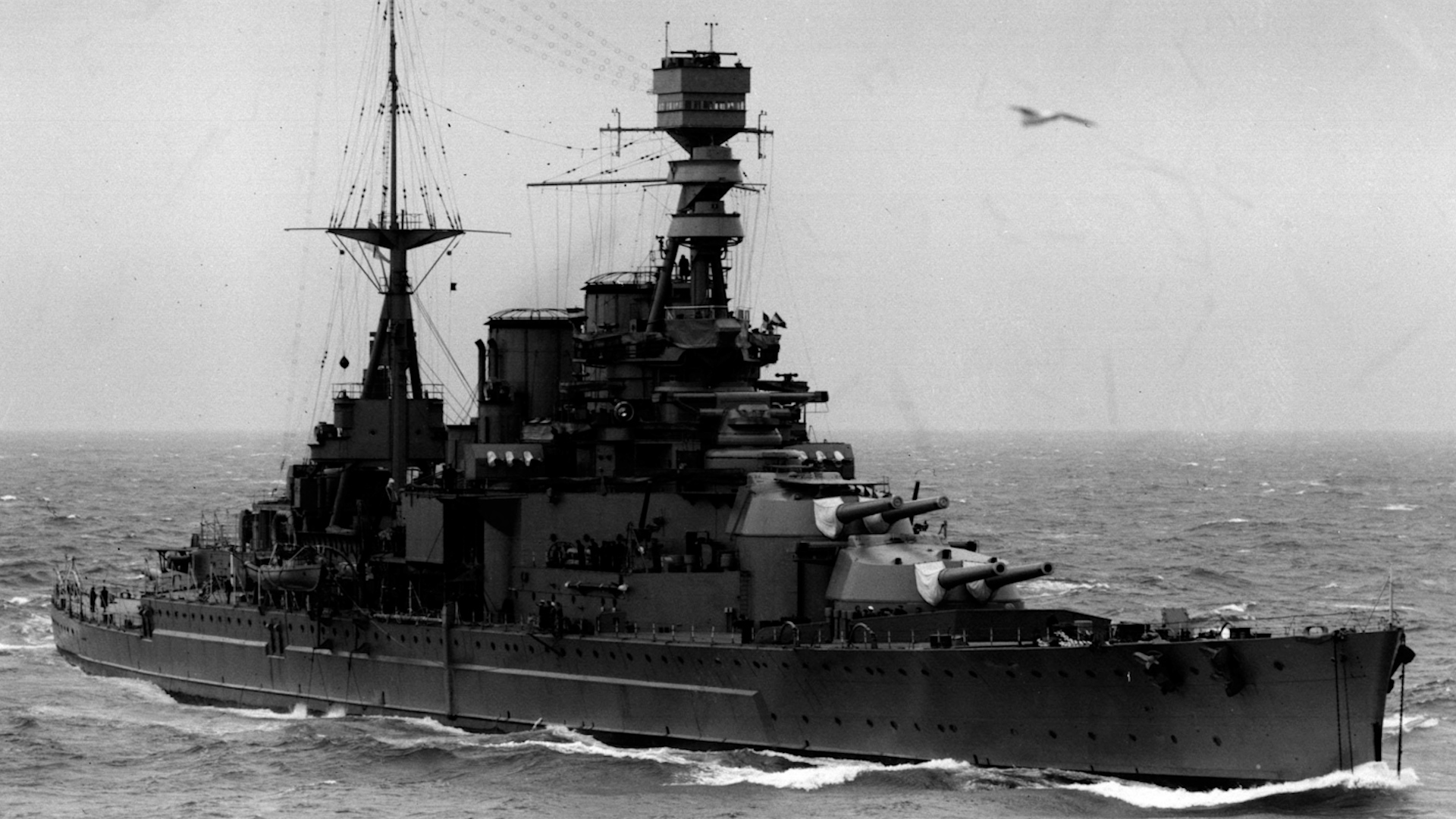 Image ID G4GPMB battleship HMS Repulse sunk by Japanese aircraft of the coast of Singapore 1941 CREDIT PA Alamy EXP 04112023