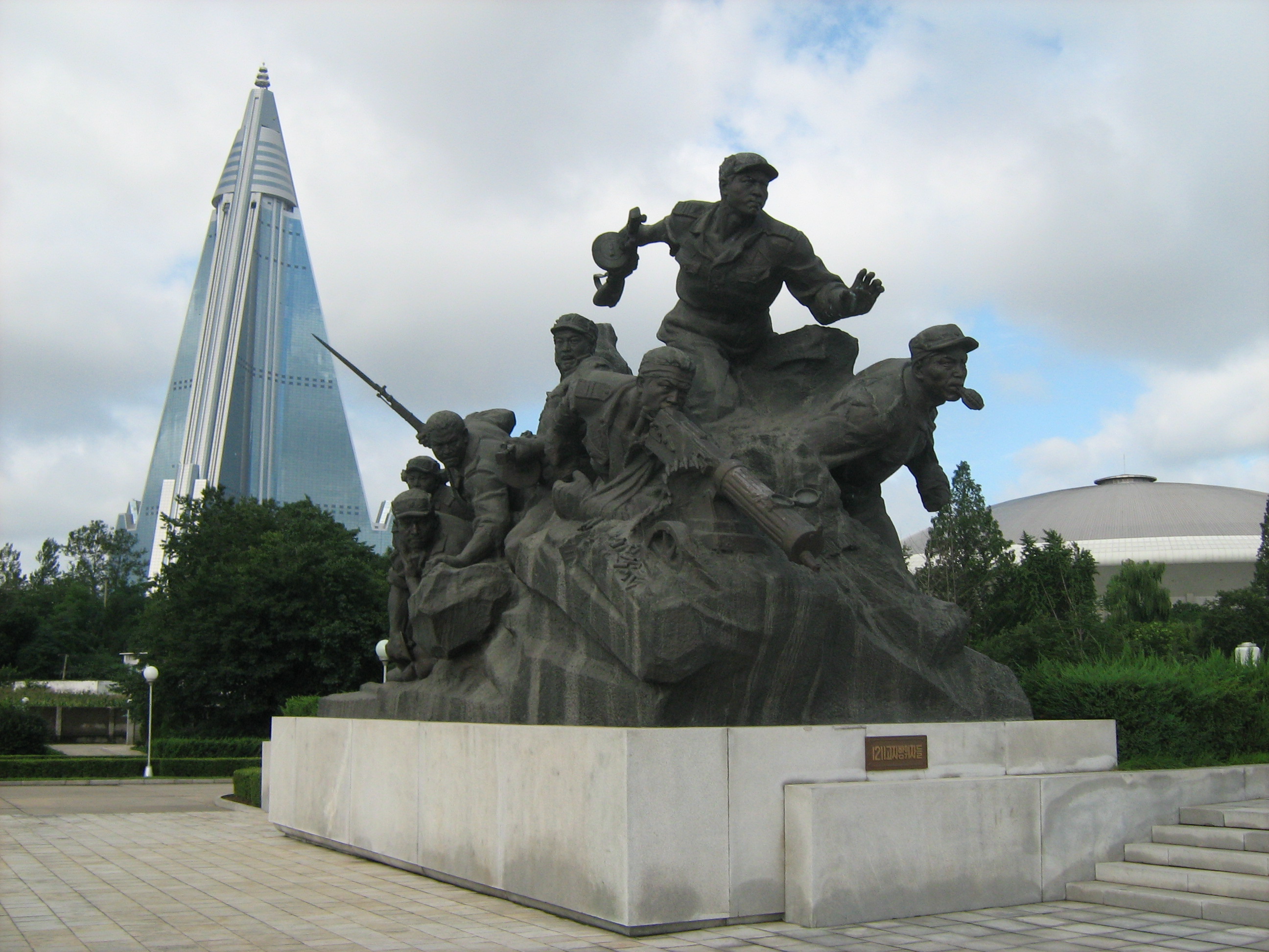 Korean War Memorial in Pyongyang (Image: Jack Upland).