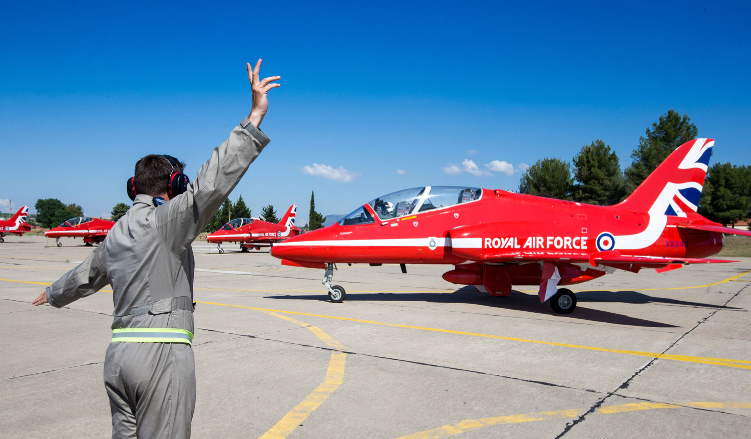RAF engineer & Red Arrow jet