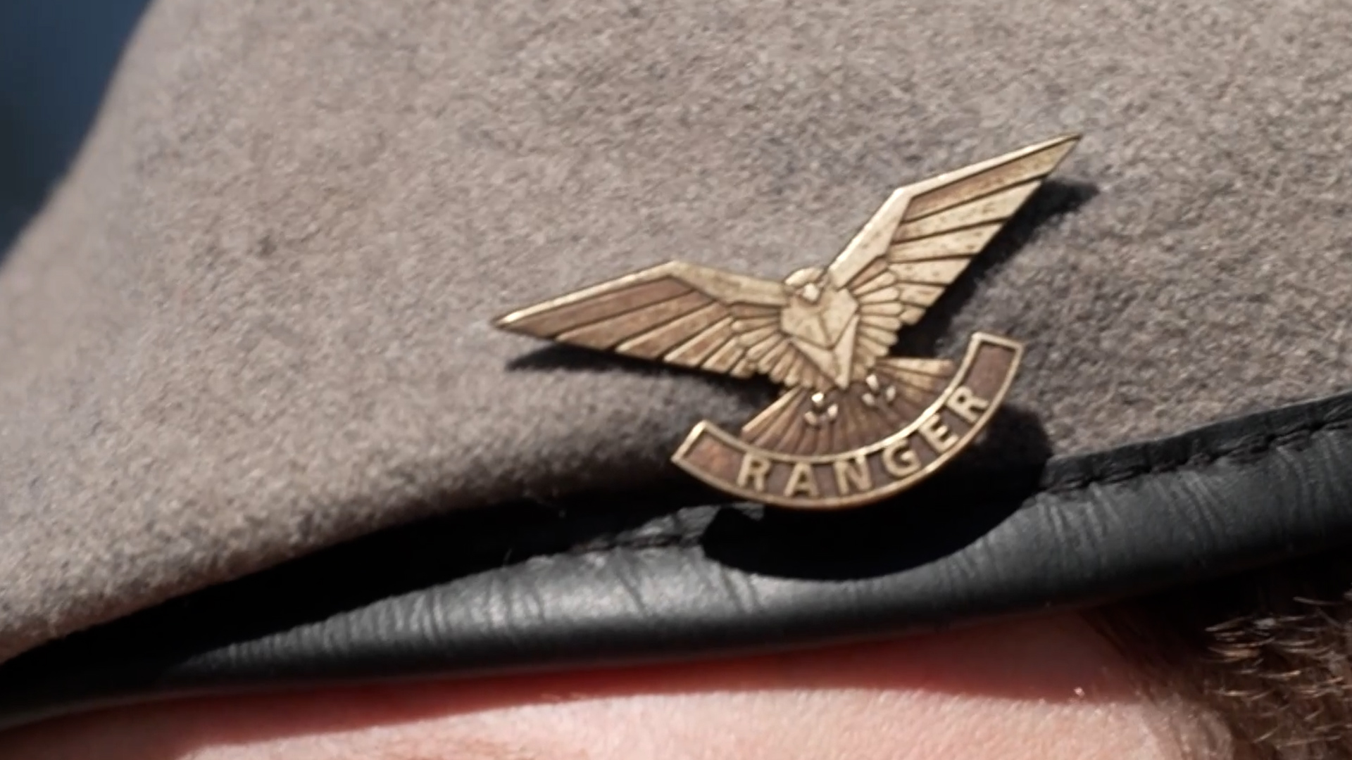 Ranger Regiment cap badge on the gunmetal grey set worn by Ranger Regiment 15112022 CREDIT BFBS