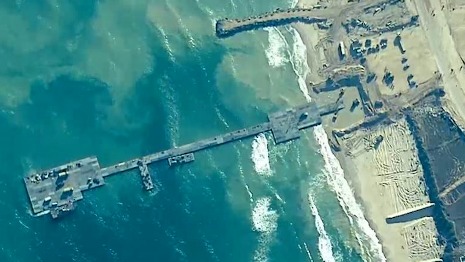 The US built temporary Trident Pier on the Gaza coast to help get aid in 16052024 CREDIT US Dept of Def