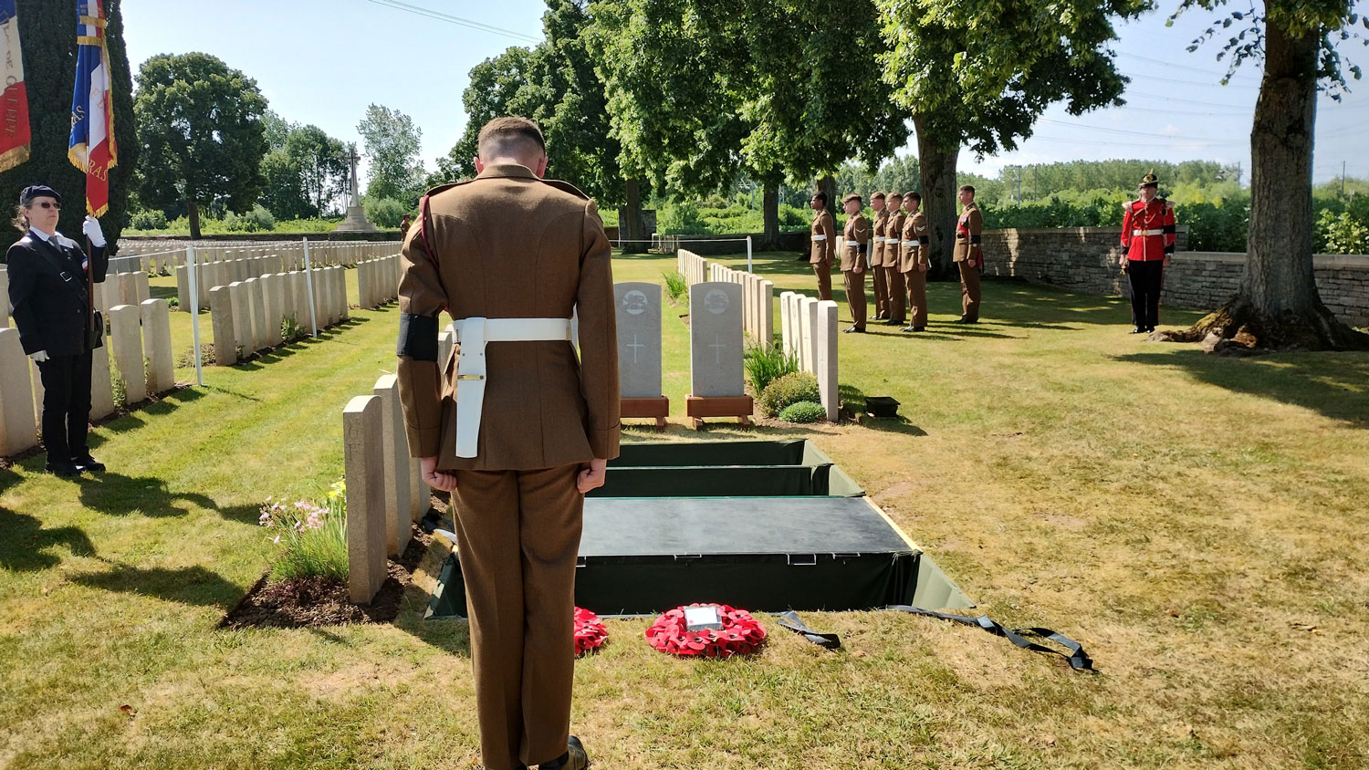 Kingsman Cumming 1st Battalion Duke of Lancaster’s Regiment lays a wreath at the service CREDIT Crown Copyright