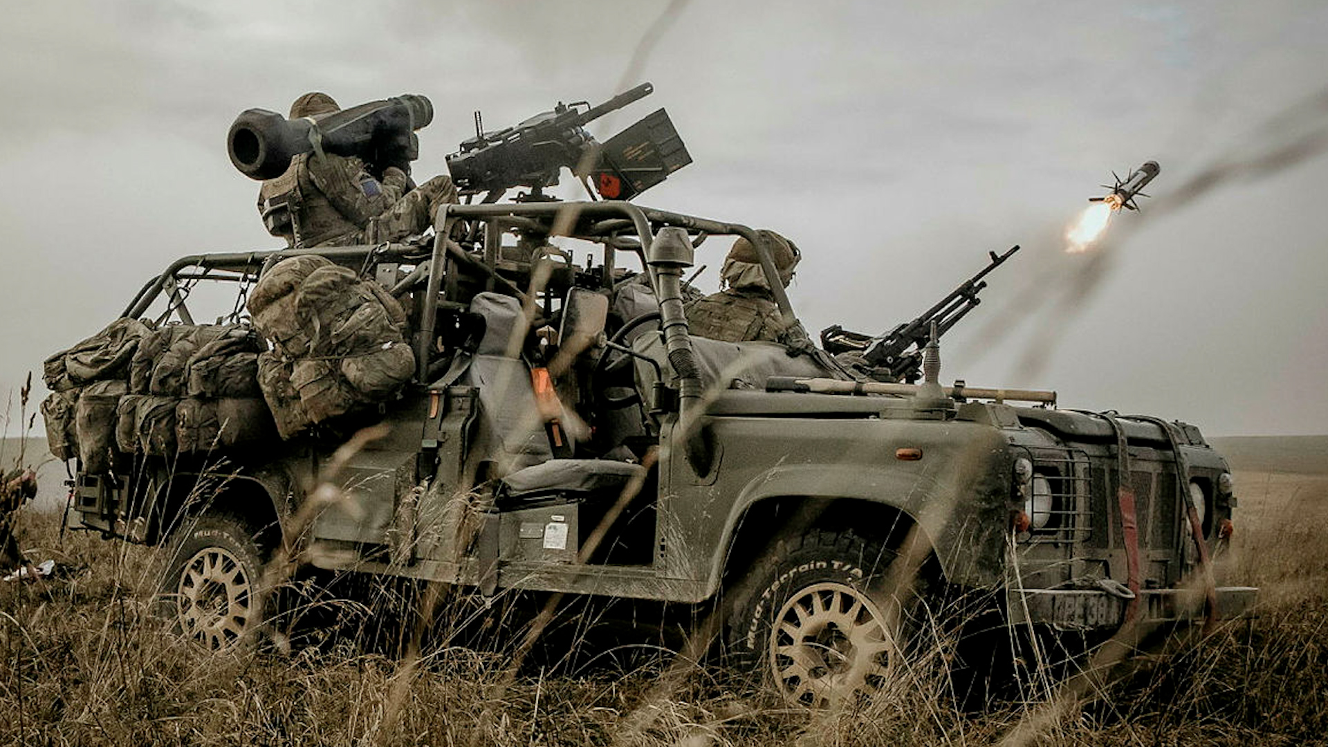 landrover javelin missile being launched CREDIT MOD .jpg