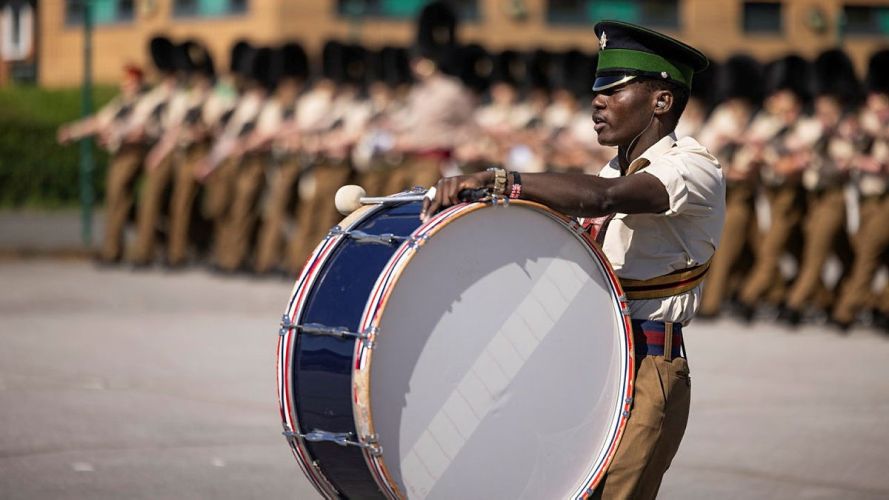 The Bands of the Household Division work persistently to uphold that reputation of excellence and in the service of His Majesty The King The Bands of the Household Division work persistently to uphold that reputation of excellence and in the service of His Majesty The King