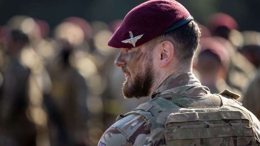 Is this the ultimate example of allyness? A soldier from 2 Para wears his beret a very unofficial – but very Parachute Regiment – way at the end of the Anglo-French Exercise Orion Is this the ultimate example of allyness? A soldier from 2 Para wears his beret a very unofficial - but very Parachute Regiment way - at the end of the Anglo-French Exercise Orion