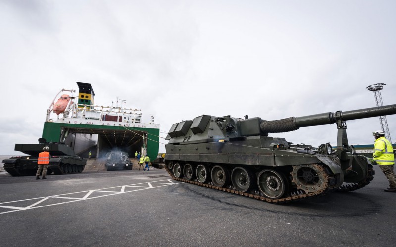 AS90 Arrives In Germany For Transportation To Estonia AS90 Arrives In Germany For Transportation To Estonia