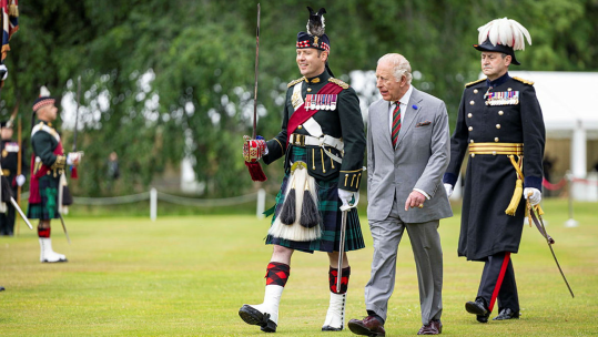 His Majesty The King accompanied by Major Tommy Blair and Governor of Edinburgh Castle, Major General Bob Bruce CBE DSO at the Ceremony of the Keys