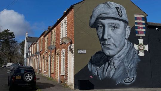 Jonny Hamilton, aka Jossiepops, told the Belfast Telegraph that he felt "compelled" to paint the legendary figure
