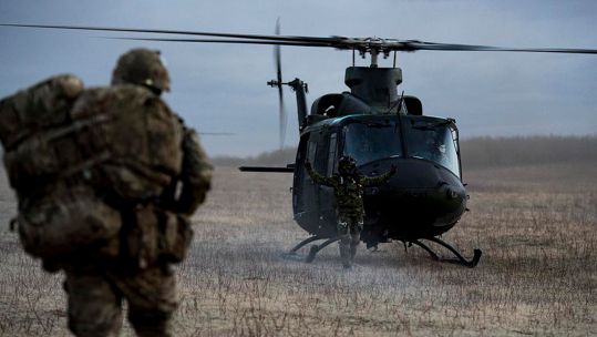 A soldier from 1st Battalion, The Rifles prepares to board a CH-146 Griffon during the 2021 iteration of Exercise Maple Resolve at Canadian Forces Base Wainwright (Picture: Canadian armed forces)