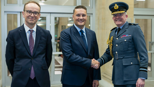 The MOD Permanent Secretary, Jeremy Pocklington CB and the Chief of the Defence Staff, Air Chief Marshal Sir Richard Knighton KCB ADC FREng welcome the new Secretary of State for Defence