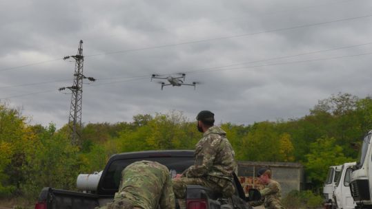 Throughout the operations, the British units patrolled the Kosovan border (Picture: MOD)