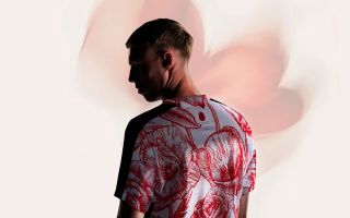 Cole Palmer looks ice cold in the new commemorative pre-match top (Picture: Chelsea FC)