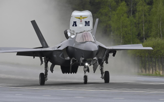 260526 An Italian F-35B Lightning II fighter taxis on a closed stretch of highway in Finland as part of the Finnish-led exercise CREDIT NATO