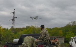 Throughout the operations, the British units patrolled the Kosovan border (Picture: MOD)