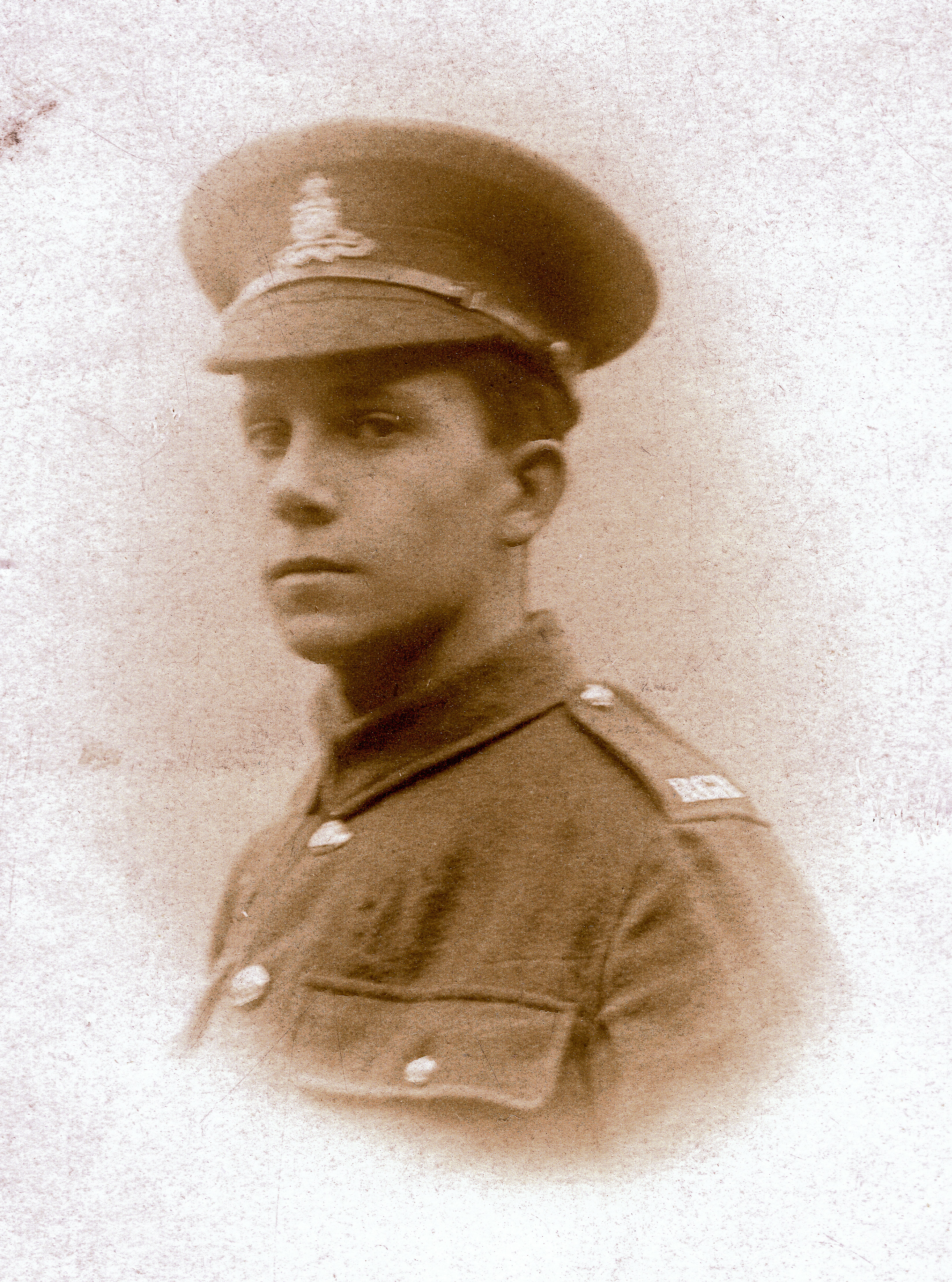 young soldier Frank Sidney First World War Veteran in the Royal Artillery Memoir being sold for SSAFA 1706062021 CREDIT SSAFA